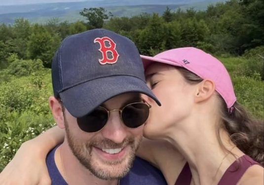 Chris Evans father 2025